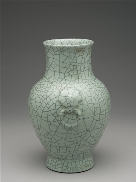 青瓷獸耳暗環壺