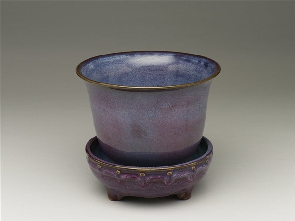 鈞窯 天藍丁香紫鼓釘式瓷盆托