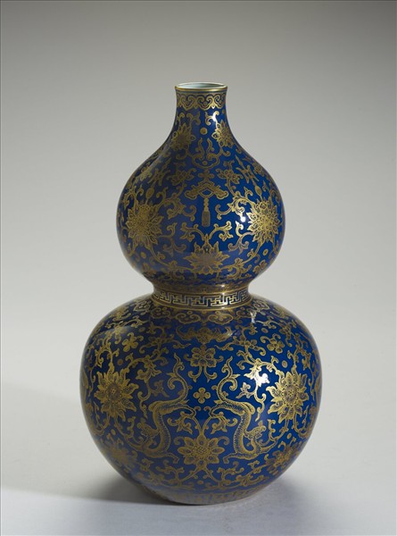 霽青釉描金番蓮紋葫蘆瓶