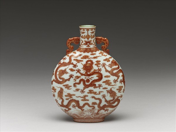 白瓷描紅九龍紋雙耳扁壺