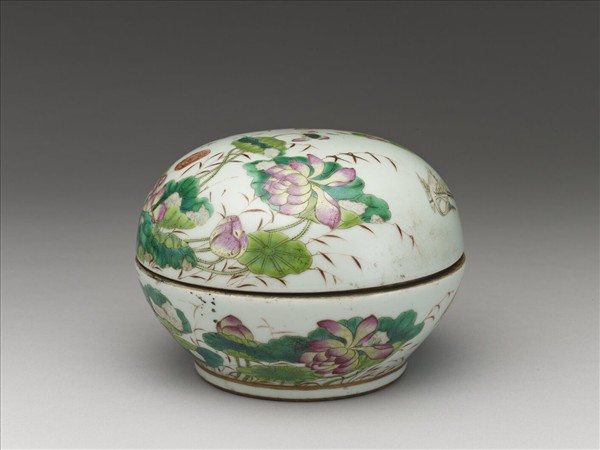 粉彩蓮塘鷺鷥紋蓋盒