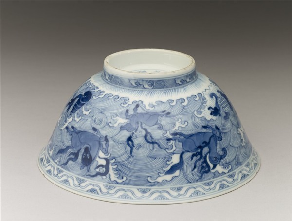 青花波濤海獸紋碗