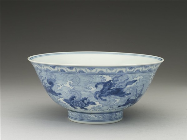 青花波濤海獸紋碗
