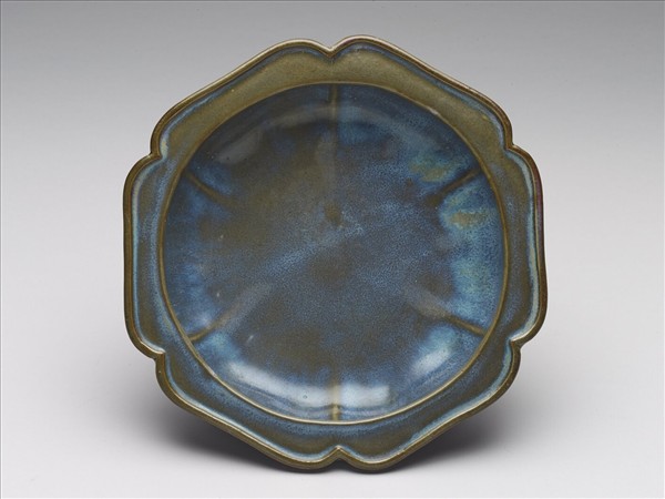 鈞窯 玫瑰紅葵瓣式瓷盆托