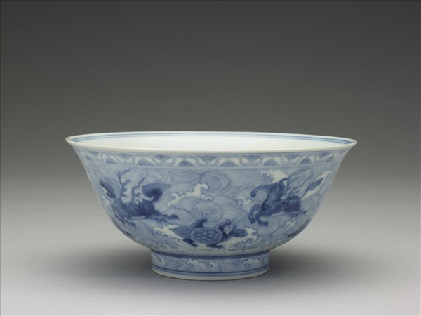 青花波濤海獸紋碗