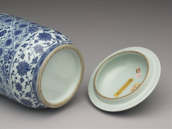 青花幾何紋壯罐