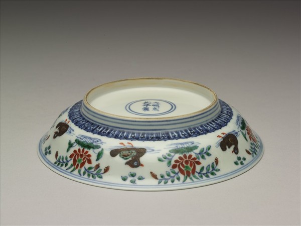 鬥彩蓮塘鴛鴦盤