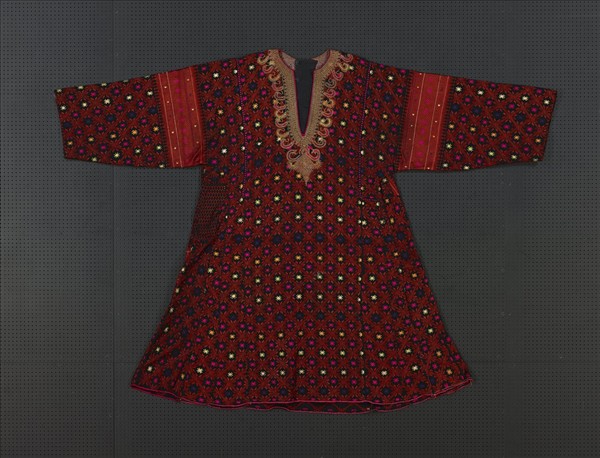 印度 紅地刺繡長衣