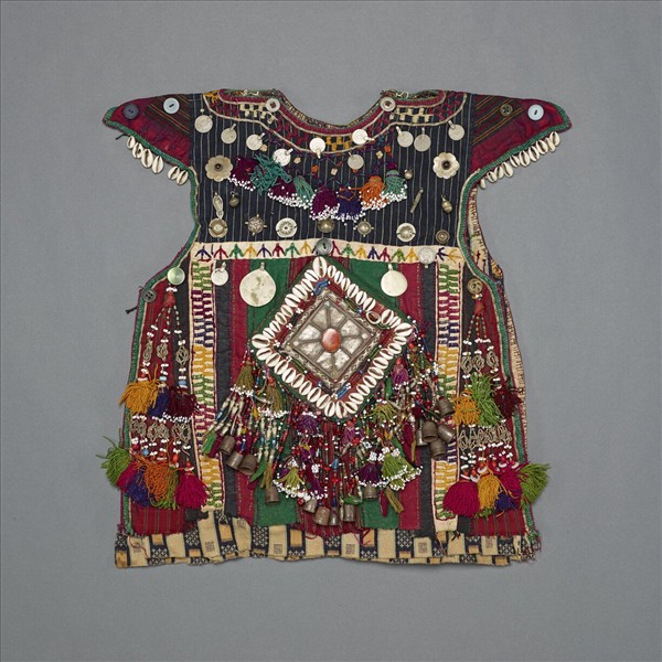 土庫曼 多彩刺繡綴飾童衣