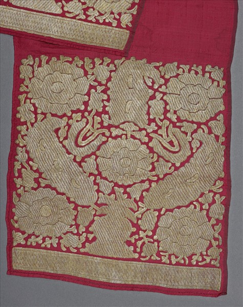 烏茲別克 紅地金屬線繡飾帶