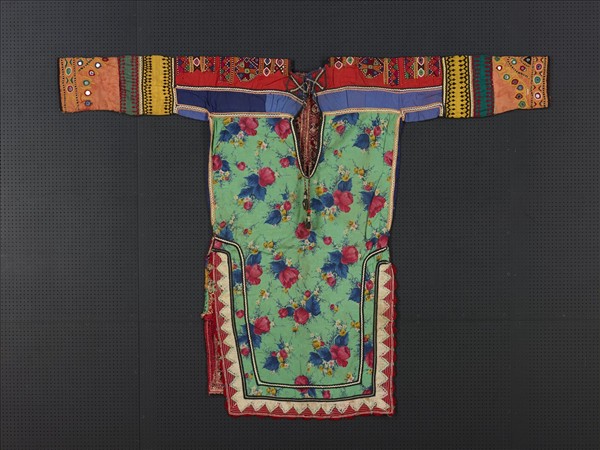 巴基斯坦 多彩刺繡婚禮長衣