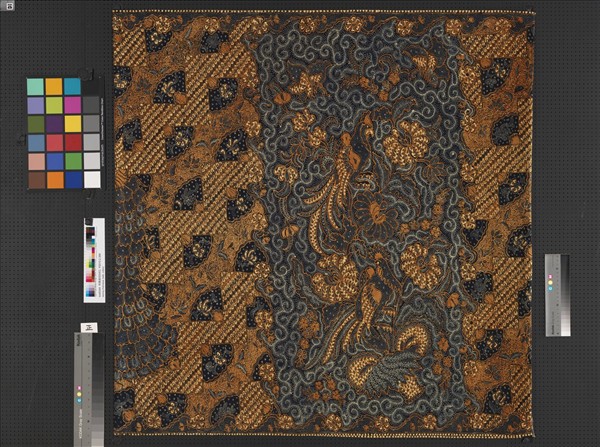 印尼 褐地孔雀扇紋蠟染筒裙