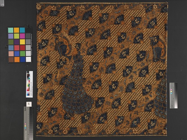 印尼 褐地孔雀扇紋蠟染筒裙