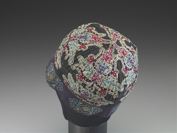 阿富汗 黑地多彩刺繡圓帽