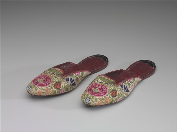 印度 緞面花卉刺繡女鞋