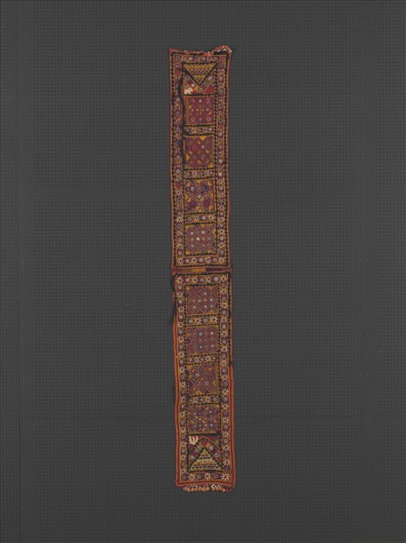 巴基斯坦 紅地幾何紋鏡繡巾