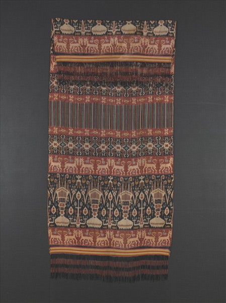 印尼 黑地動物紋伊卡裙布