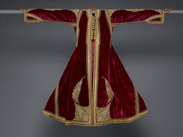 土耳其 紅地絲絨刺繡外袍