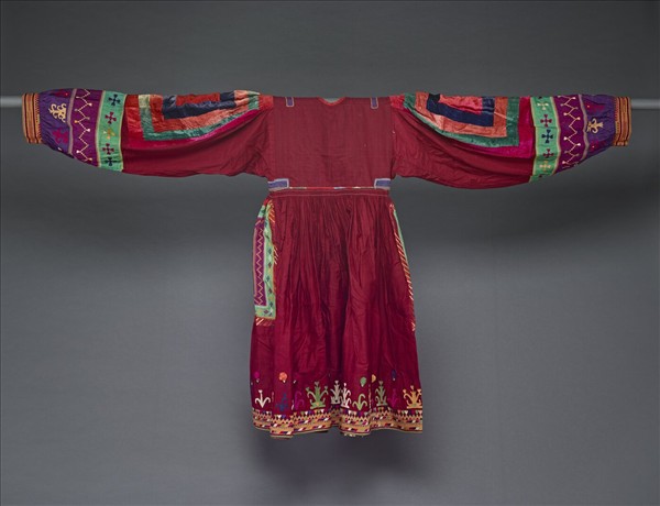 阿富汗 紅地刺繡女連身衣