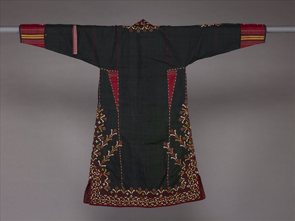 土庫曼 黑地多彩幾何花卉紋長袍