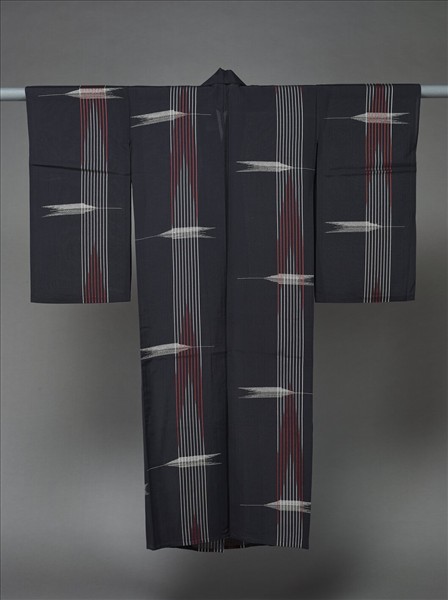 日本 黑地矢羽條紋絣織和服