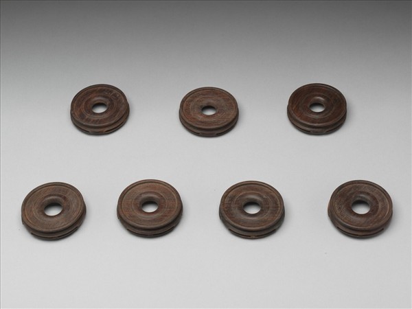 粉彩描紅詩意水盛