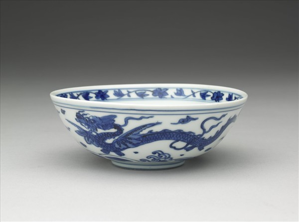 青花翼龍紋碗