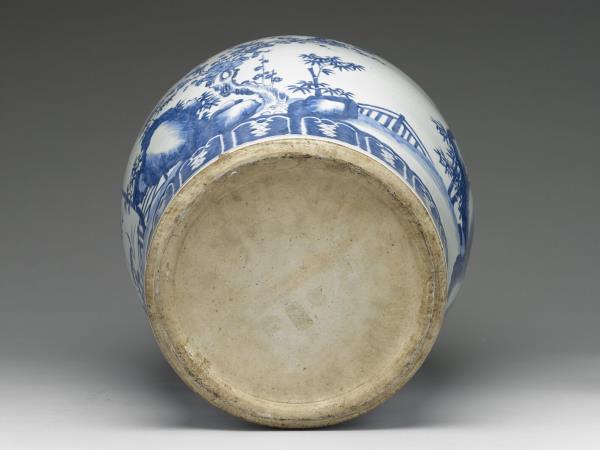 青花歲寒三友圖罐（附金屬膽）