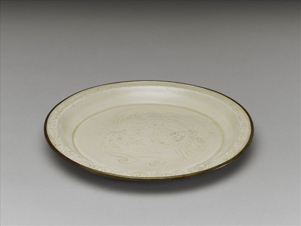 定窯 白瓷劃花雙鳳紋盤