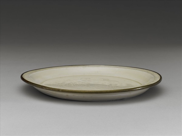 定窯 白瓷劃花雙鳳紋盤