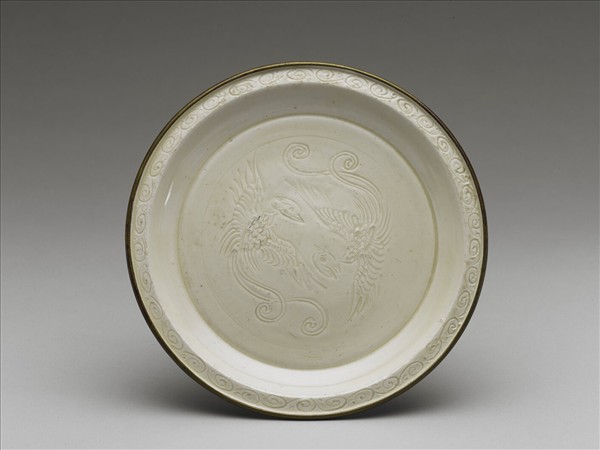 定窯 白瓷劃花雙鳳紋盤