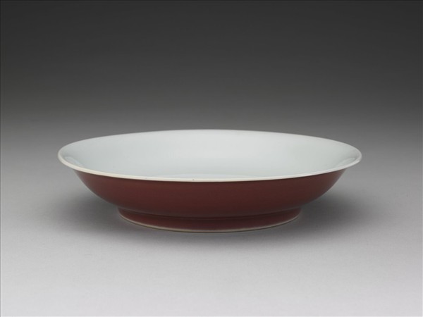 霽紅釉白裡盤