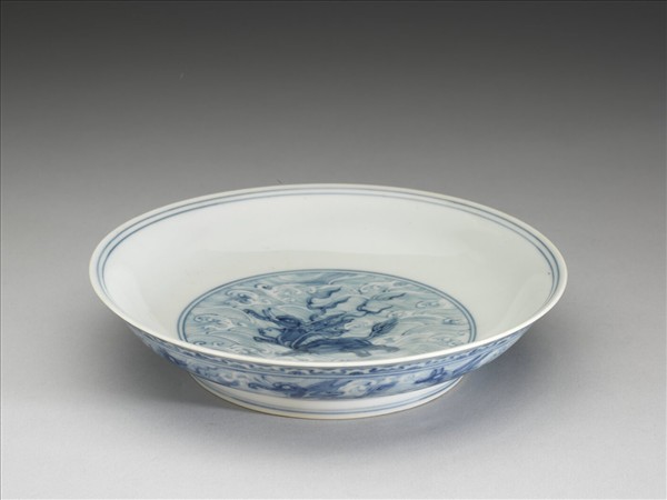 青花波濤海獸紋盤