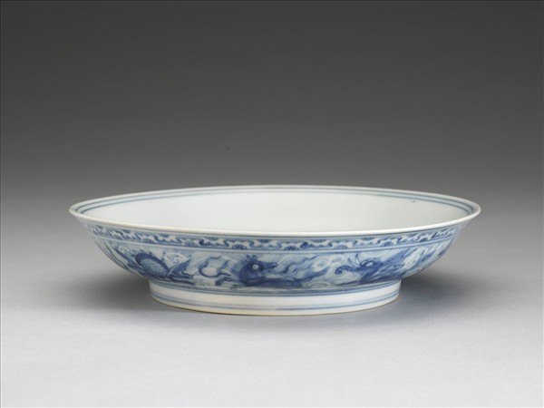 青花波濤海獸紋盤