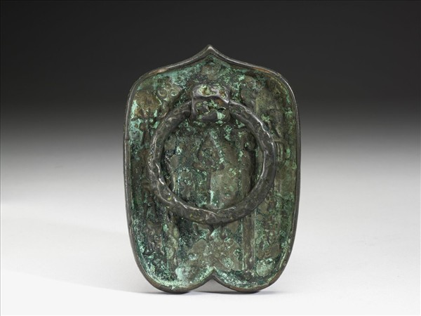 「安明」雙劍紋盾形鏡