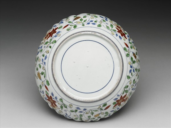 有田窯 青花五彩描金花卉紋菊瓣盤