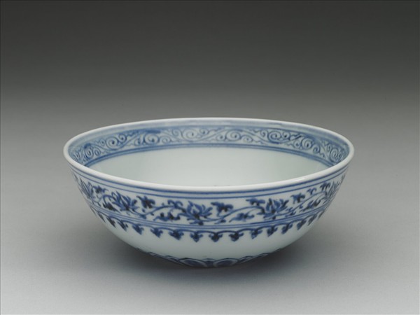 青花幾何花卉紋碗