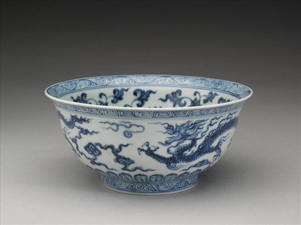 青花雙龍戲珠紋碗
