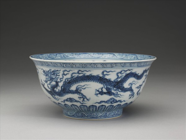 青花雙龍戲珠紋碗