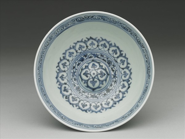 青花幾何花卉紋碗