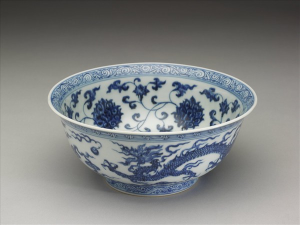 青花雙龍戲珠紋碗