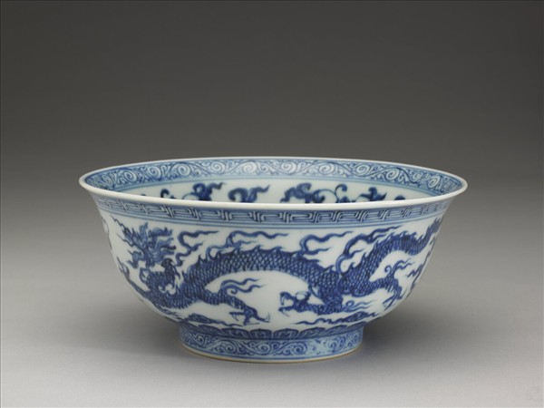 青花雙龍戲珠紋碗