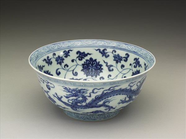 青花雙龍戲珠紋碗