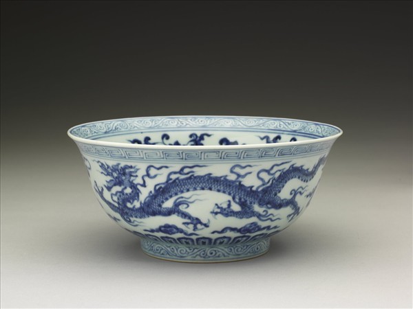 青花雙龍戲珠紋碗