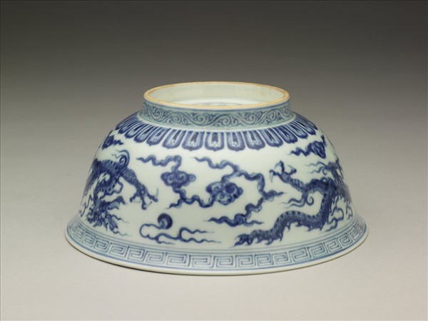 青花雙龍戲珠紋碗