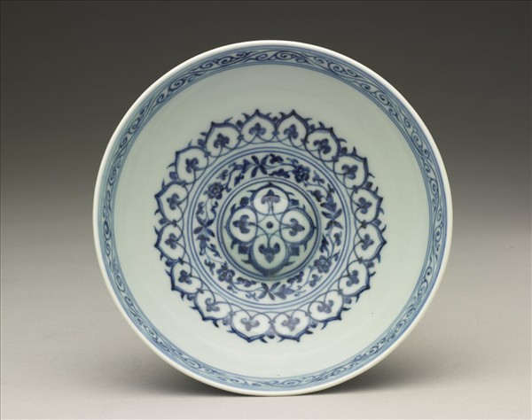 青花幾何花卉紋碗