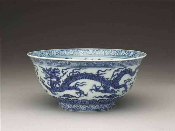 青花雙龍戲珠紋碗
