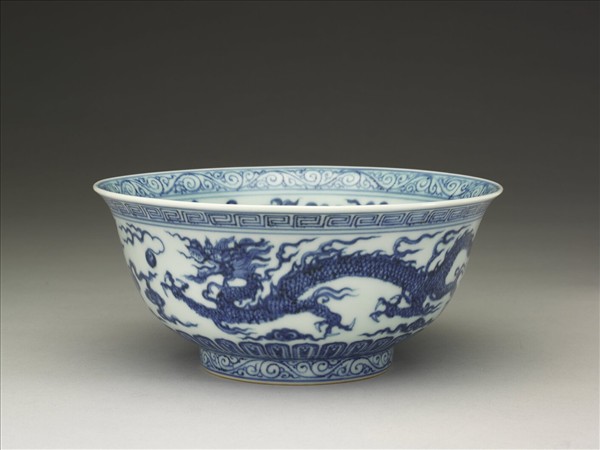 青花雙龍戲珠紋碗