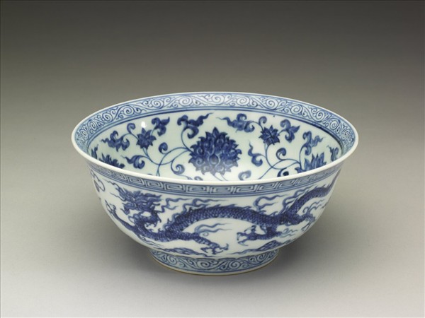 青花雙龍戲珠紋碗