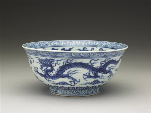 青花雙龍戲珠紋碗